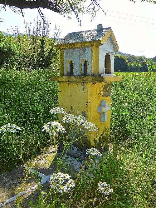 memorial monument remembrance