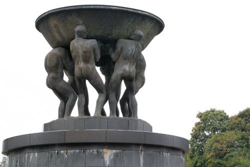 men monument male