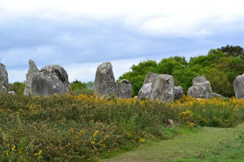 menhir menhirs stones