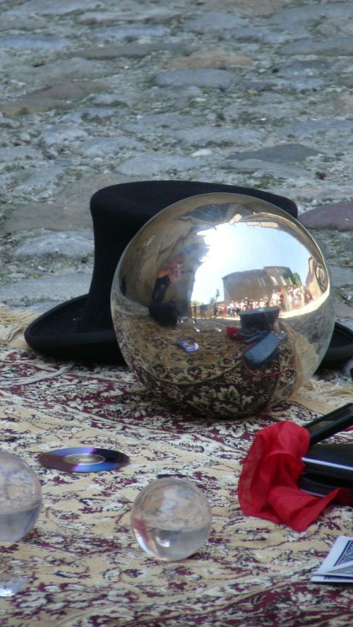 metallic ball approached hat showmypc