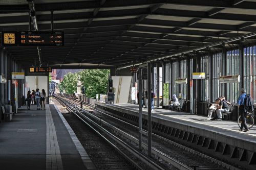 metro station metro viktoria-luise-platz