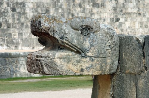 mexico chichen itza snake