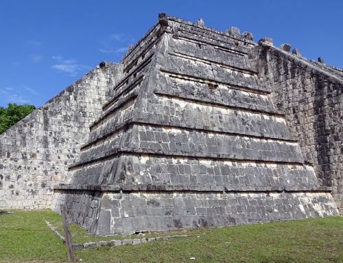 mexico chichen itza pyramid