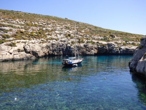 mgarr ix-xini bay secluded