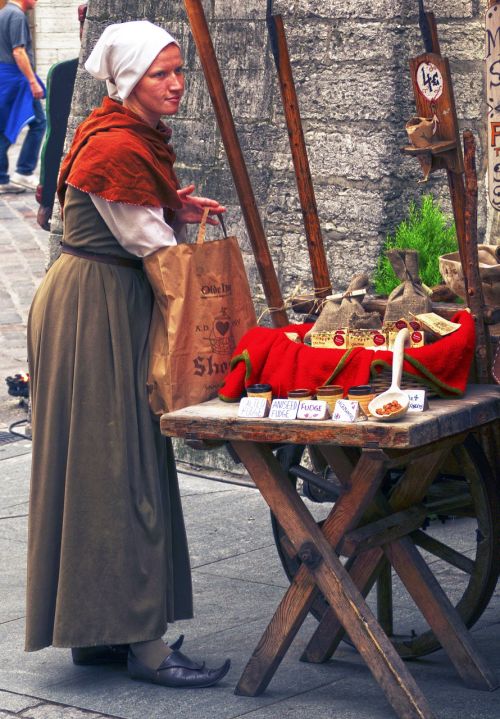middle ages clothing costume