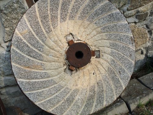 mill grind millstone