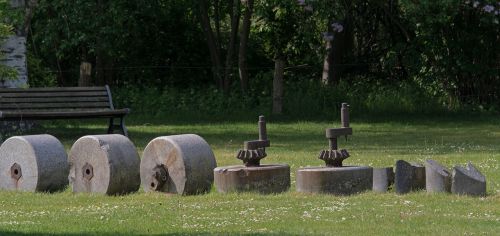 millstones craft grass