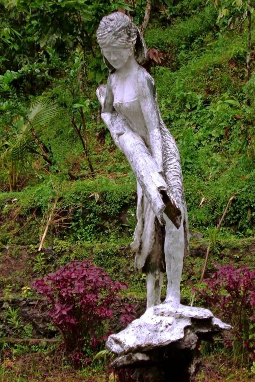 minangkabau indonesia statue
