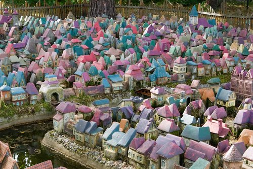 miniature  town  houses