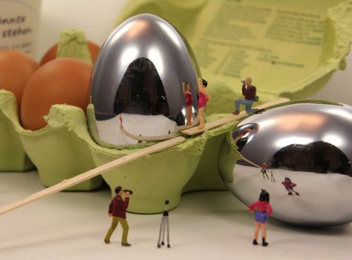 miniature figures fried egg
