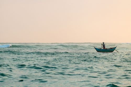 mirissa sri lanka fisherman