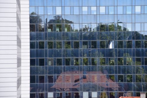mirroring window facade