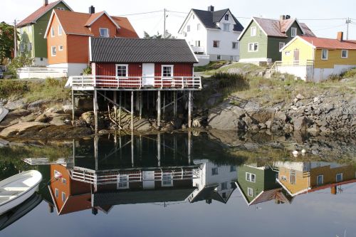 mirroring houses architecture
