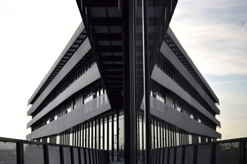 mirroring architecture building