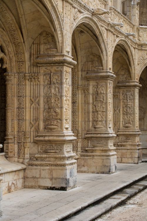 monastery cloister architecture