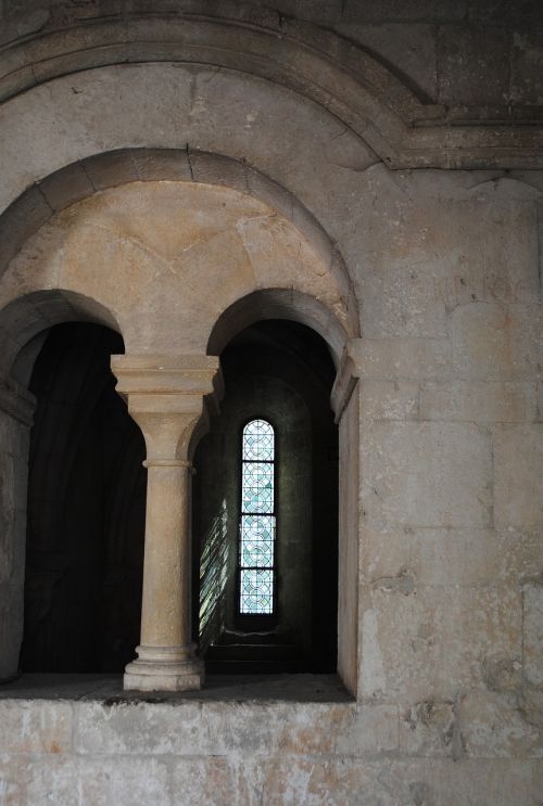 monastery abbey silvacane