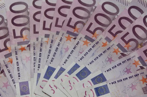 money  500 euro  500