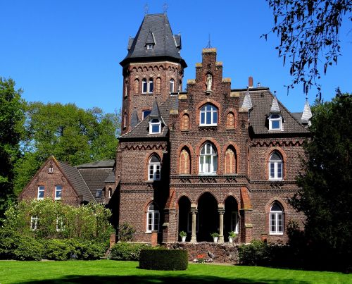 monheim am rhein malbork castle villa