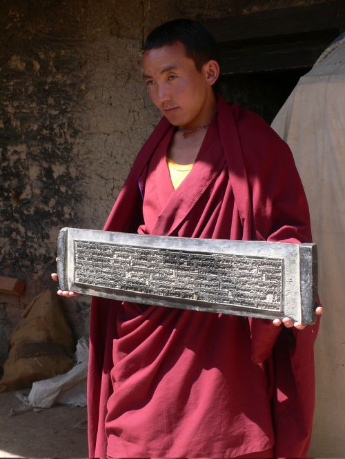 monk tibet buddhism