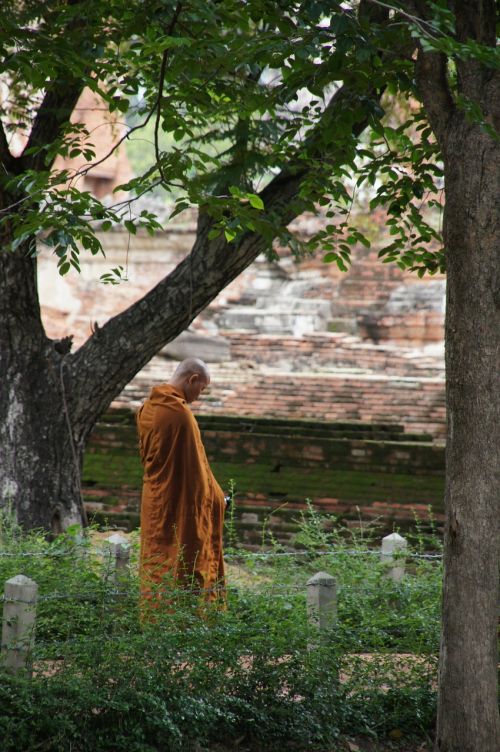 monk munk thailand