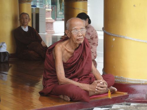 monk myanmar religion