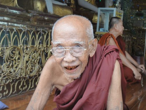 monk myanmar religion