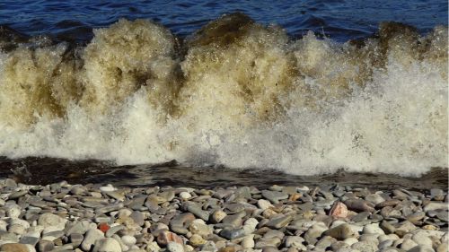 monolithic part of the waters sea nature