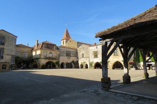 monpazier village french