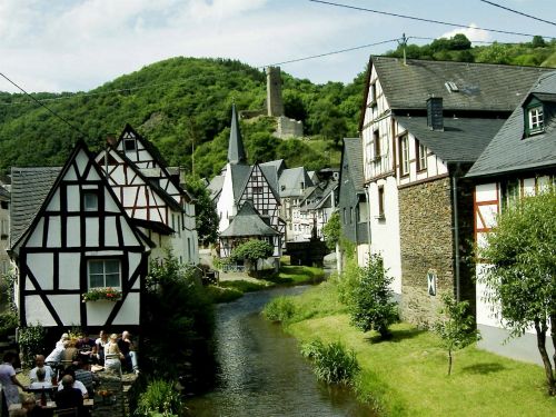 monreal eifel middle ages