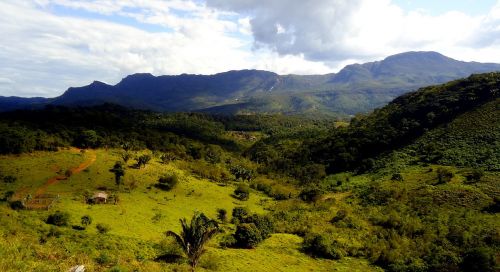 montanha vale felício dos santos