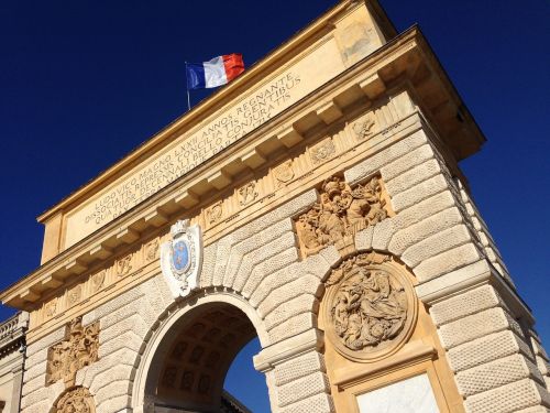 montpellier triumphal arch building