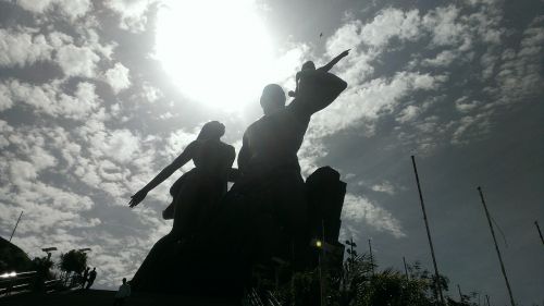 monument renaissance dakar