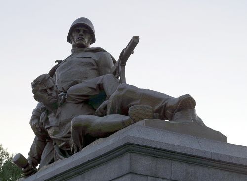monument sculpture soldier