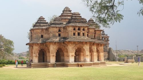 monument history travel