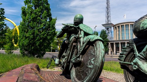 monument  figure  sculpture