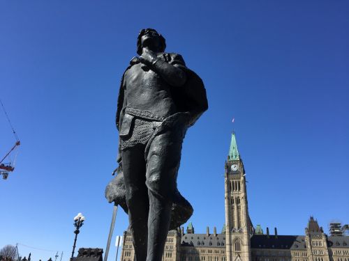 monument parliament canada
