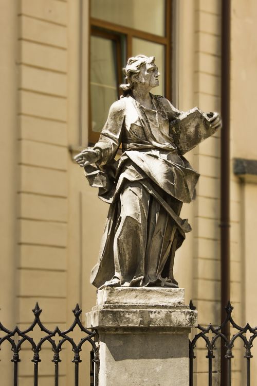 monument sculpture lviv