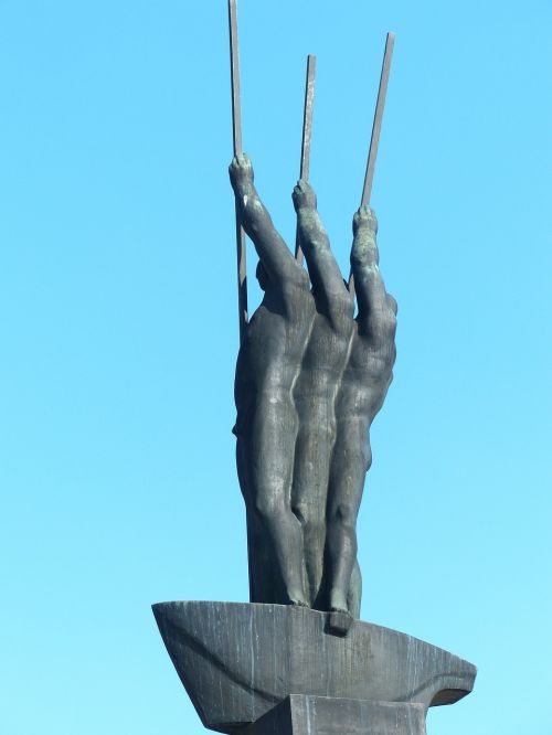 monument bronze statue
