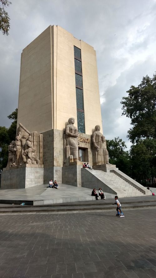 monument to juarez benito juarez