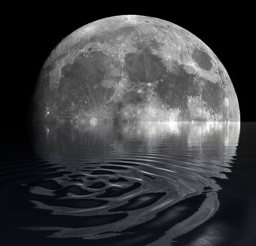 moon reflection water