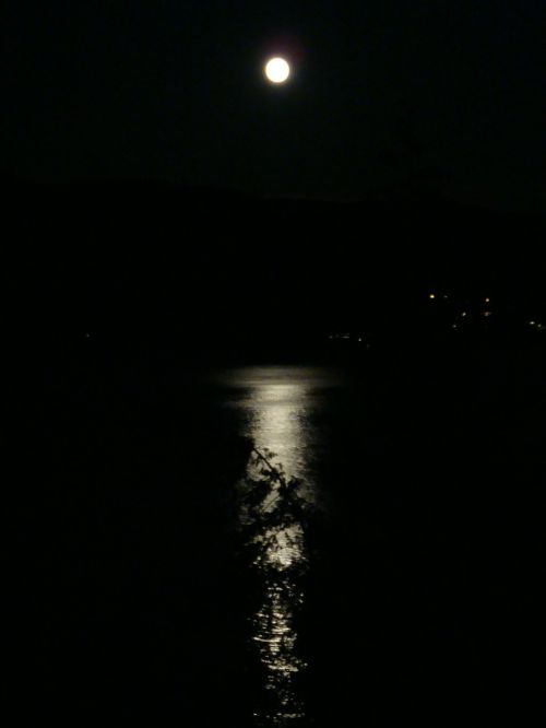 moon reflection ocean