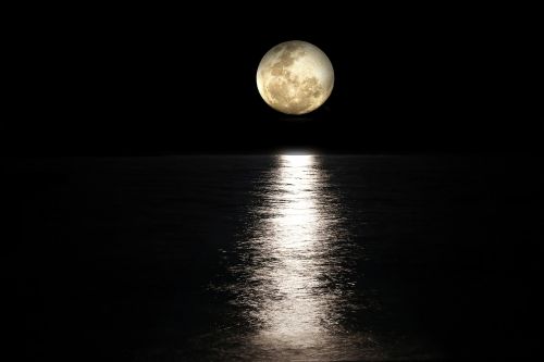moon sea full moon