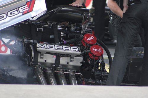 mopor  drag  car