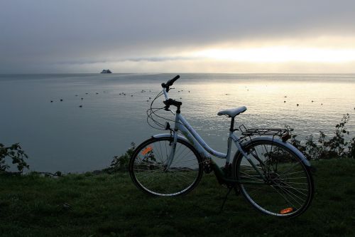 morning bike landscape