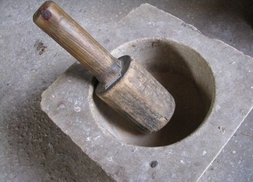 mortar pestle wooden