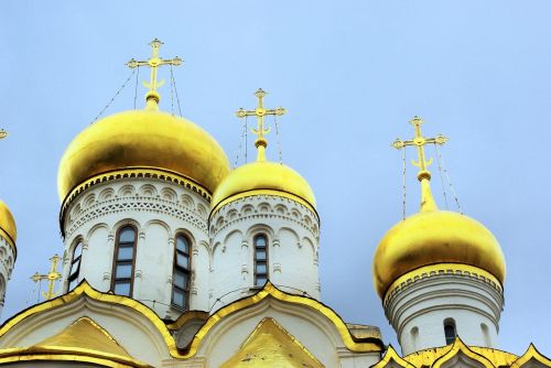 moscow golden domes church