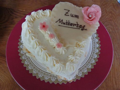 mother's day cake marzipan