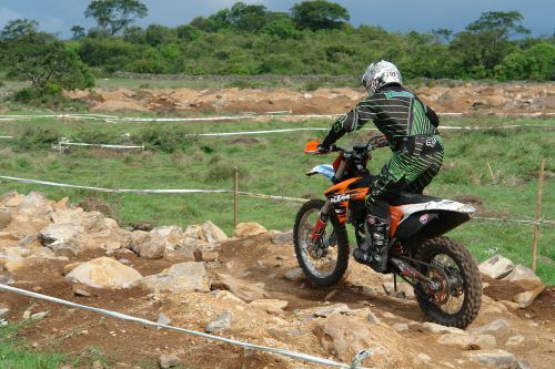 motocross traverse field competition