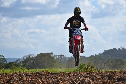 motocross  jump  airborne