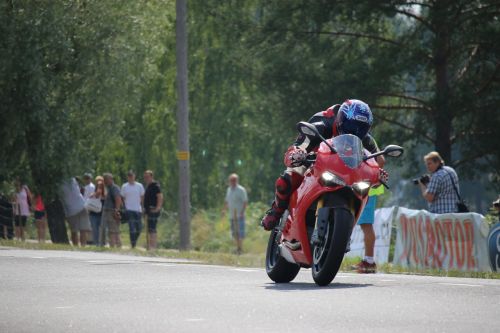 motorbike speed race